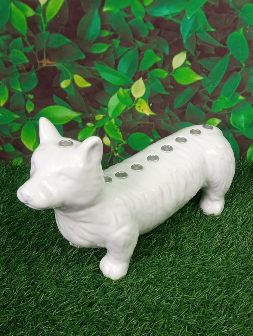 🎁 White Ceramic Dog Menorah
